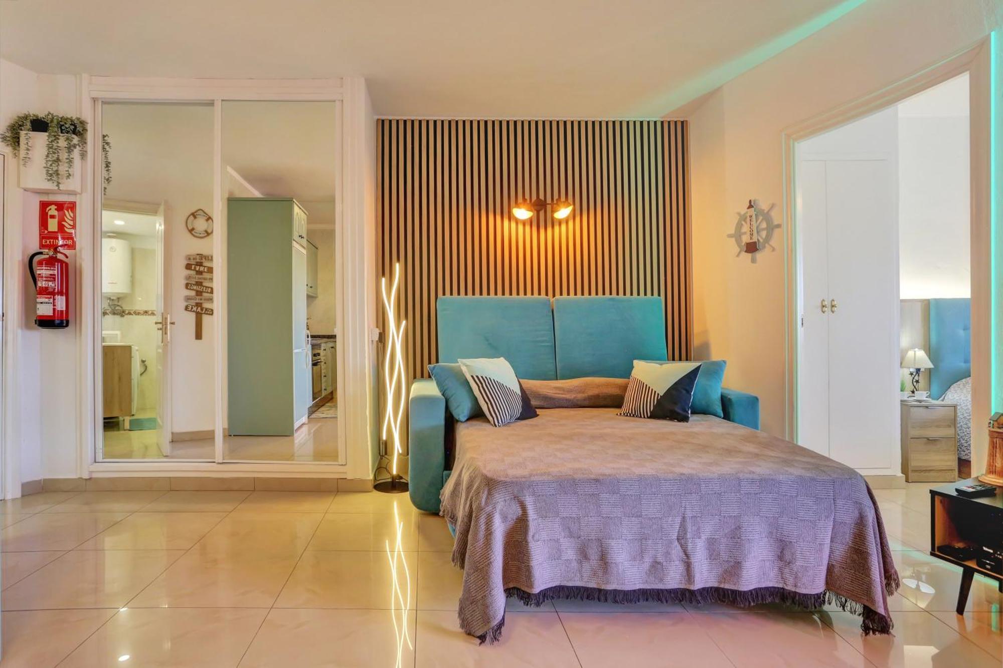 Luxory Dreamy Sunset, Seafront, Direct Access To The Promenade,Wifi,Pool,Free Parking Apartment Los Cristianos  Exterior photo